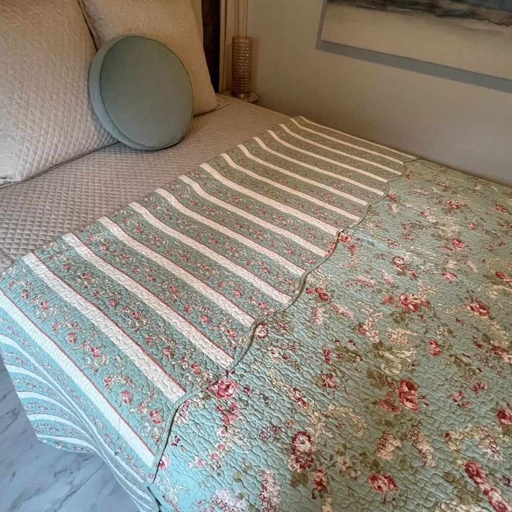 Reversible King Quilt Like New: Light Teal Floral & Stripe Reversible Quilt